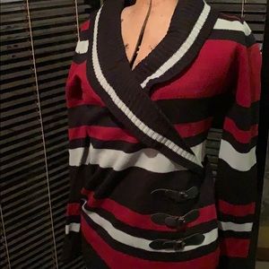 Ladies faux wrap sweater with buckle side. Large.